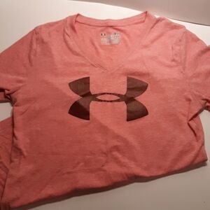 Under Armour semi fitted small pink